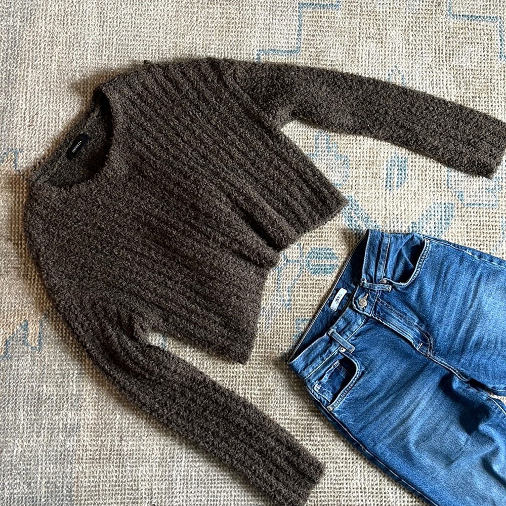 F21 military green cropped sweater